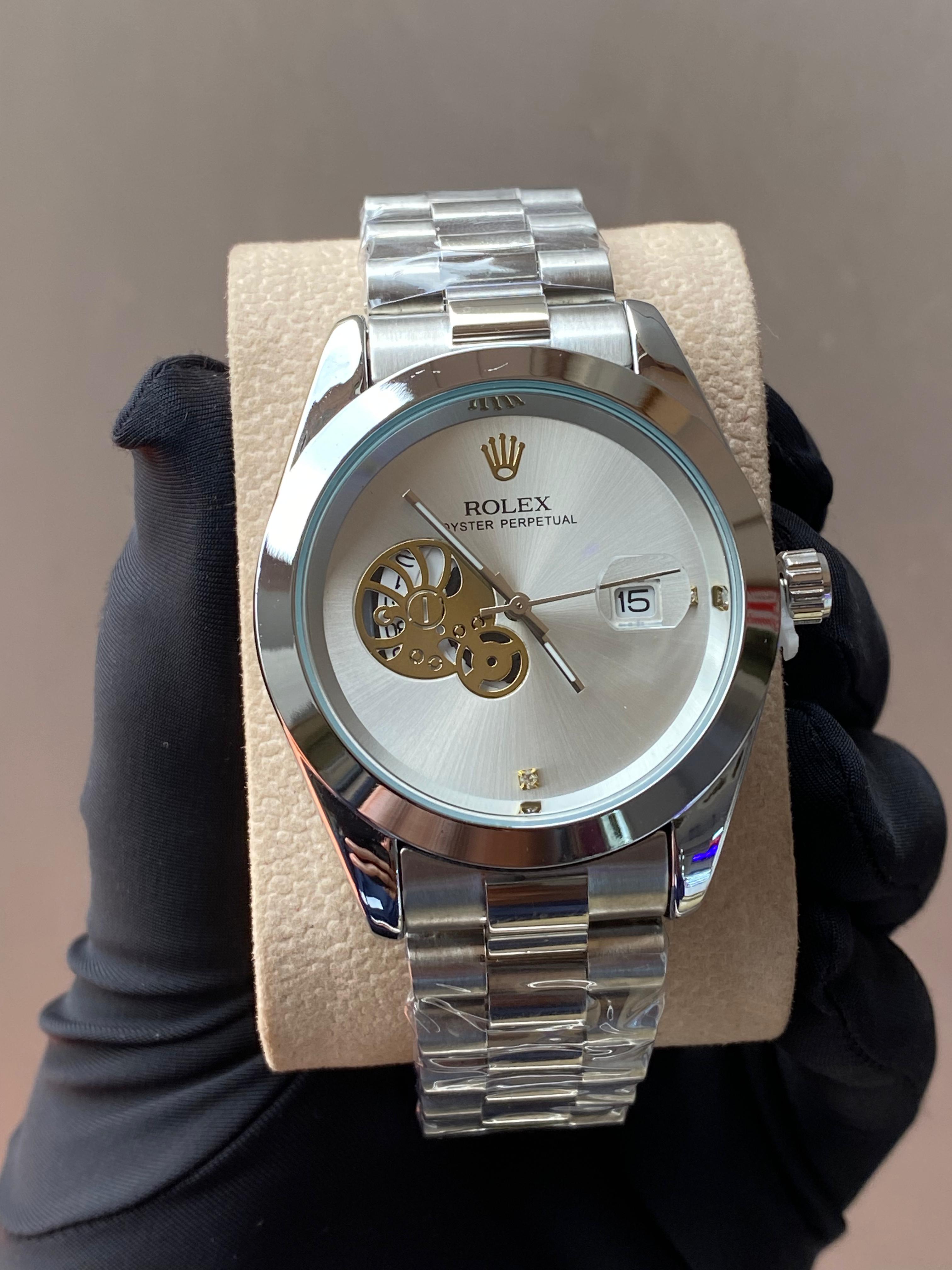 🎩🕰️ROLEX GENTS WATCH 🎩🕰️▪️Date Display▪️Battery Powered▪️Water Resistant ▪️Stainless Steel