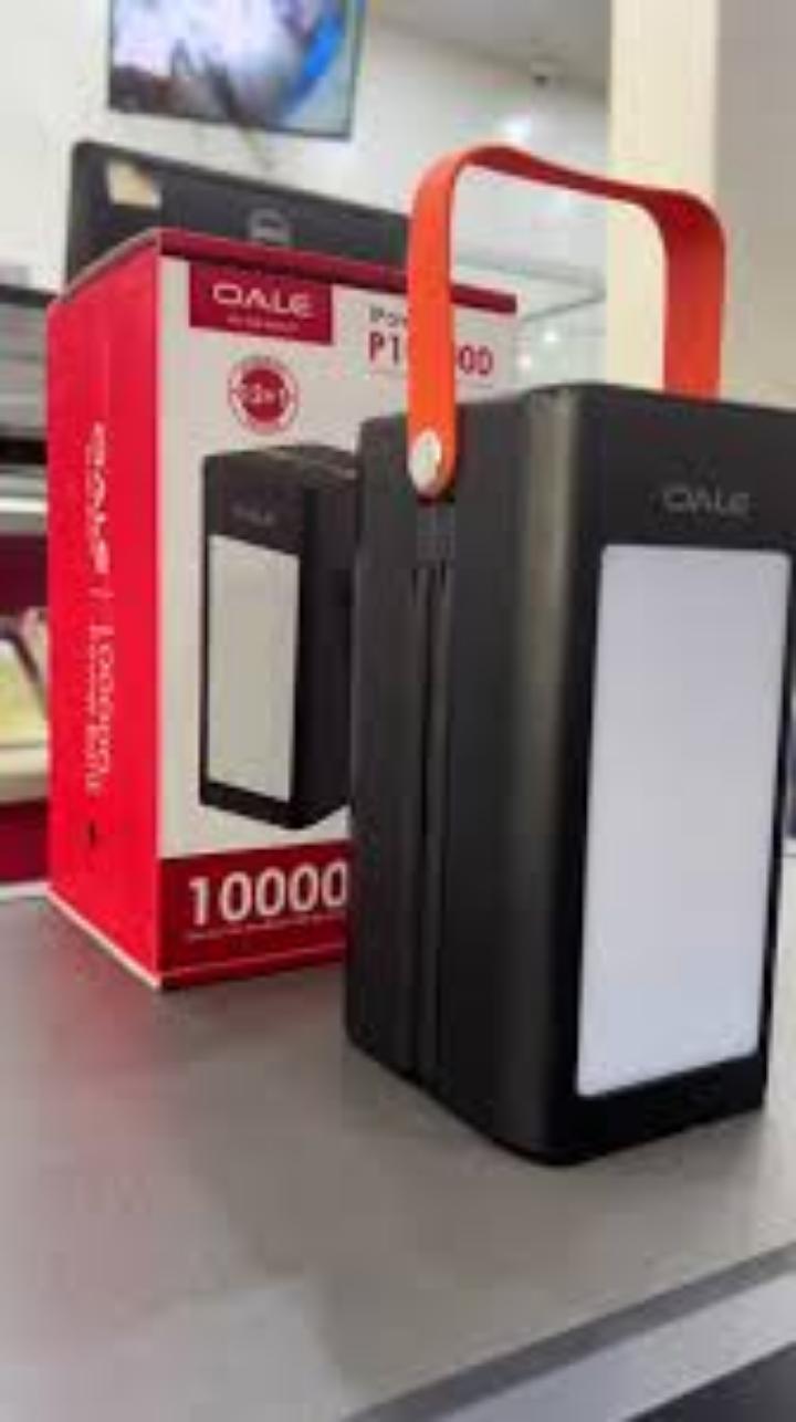 New portable  power bank capacity  100,000mAh super fast charger of 22.5W,with indicator  leve power with Led light1Type c,micro and lighting charger