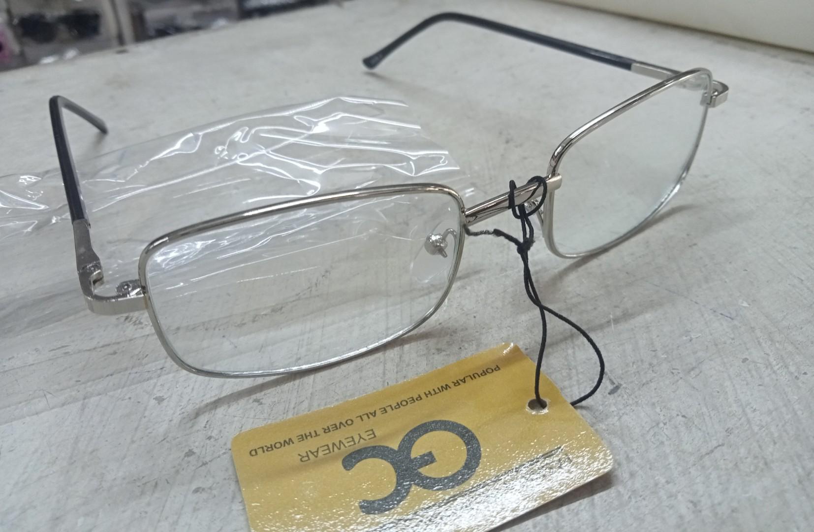 Bayonetta Unisex Blue Light Eyewear - Stylish frame glasses for women & men |anti-fatigue, ultra light, 3 Color Variations:Golden, Silver & Brown girls eyeglasses.  Uv Protection meeting fashion look✅