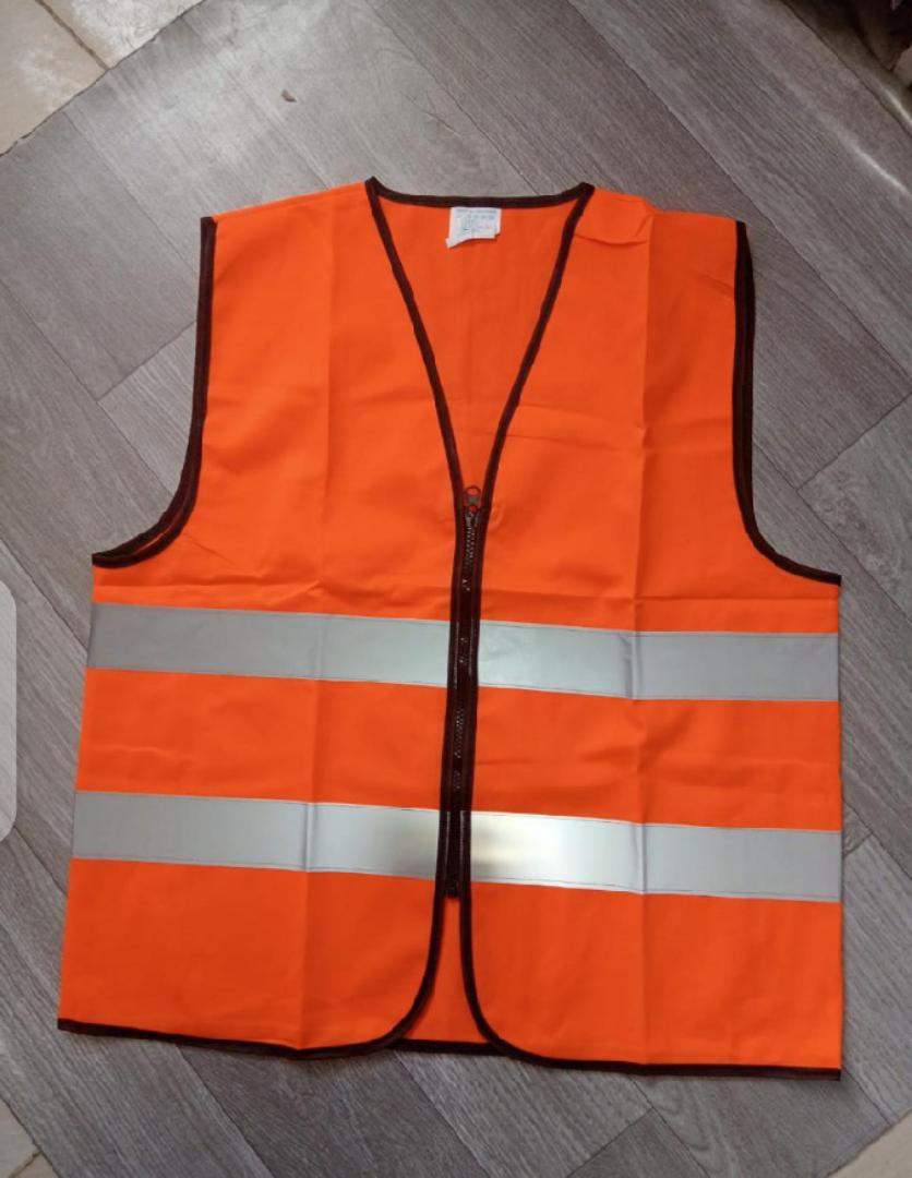 Heavy Duty Orange Safety Reflector Vest with Zipper – High Visibility Reflective Jacket for Road Safety, Construction, Cycling, and Outdoor Work