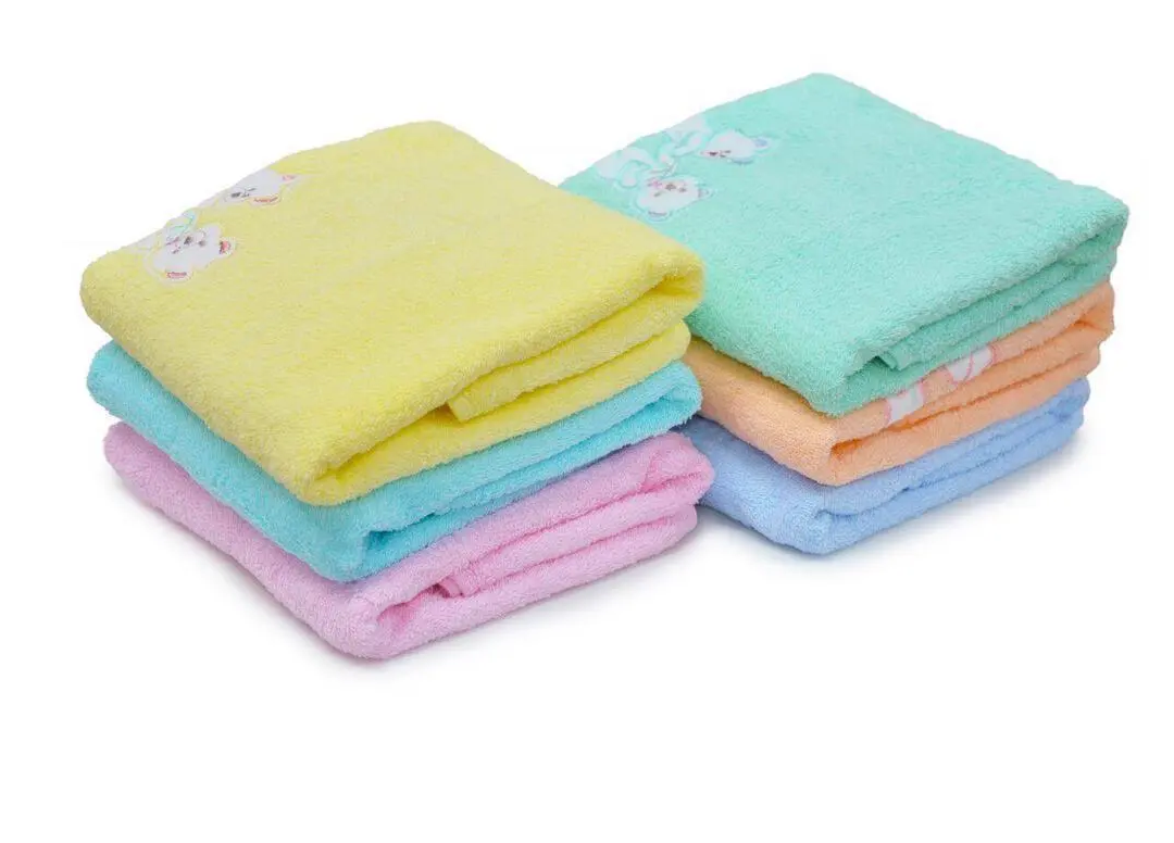 5 in 1 Baby Diaper Bag, Molfix Diapers Small 48pcs, Molfix Baby wipes, Cussons Baby S & S Gift Bag, Baby Flannels 4 pcs( Assorted colours), Mackintosh 1 pc (Assorted colour), Baby Shawl(one's Choice)