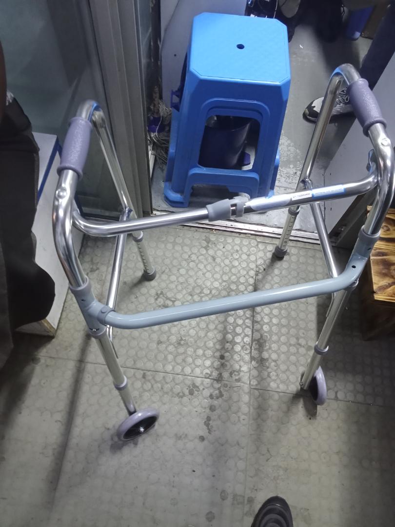 exactcare walking frame with wheels