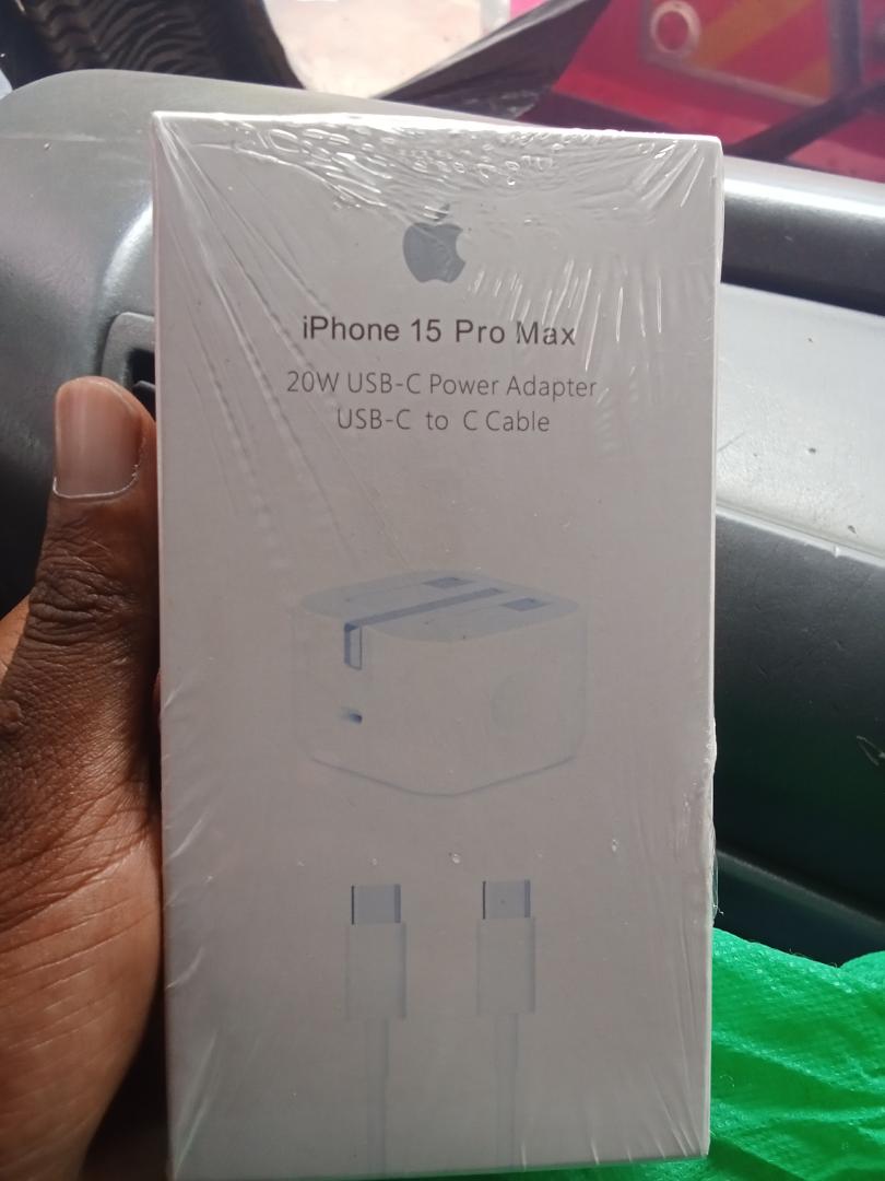 iphone  15 pro max iphone charger