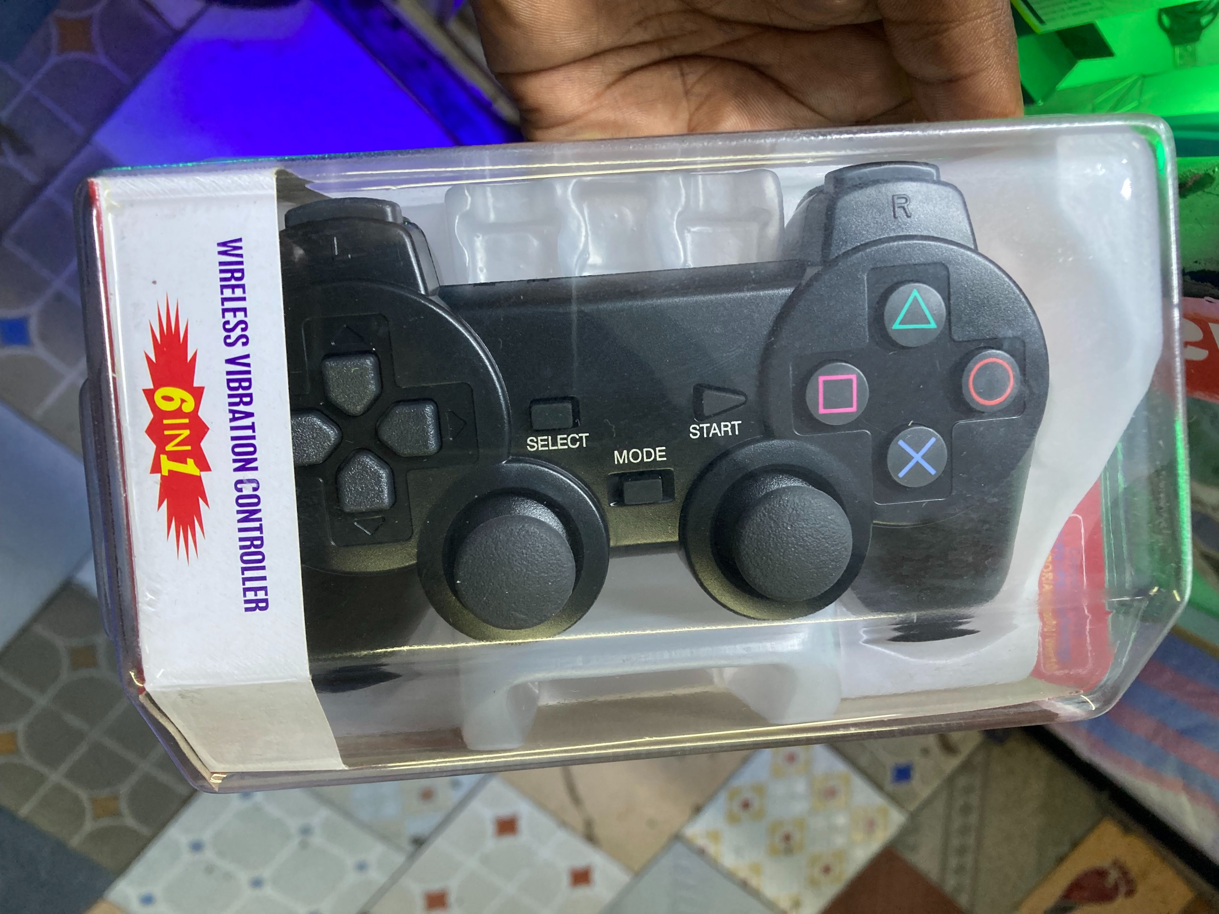 WIRELESS VIBRATION CONTROLLER GAME PAD,2.4GHz 6in1 functions,highly compatible with PS1,2,3/PC360/TV/TVBOX/ANDROID/WINDOW10.