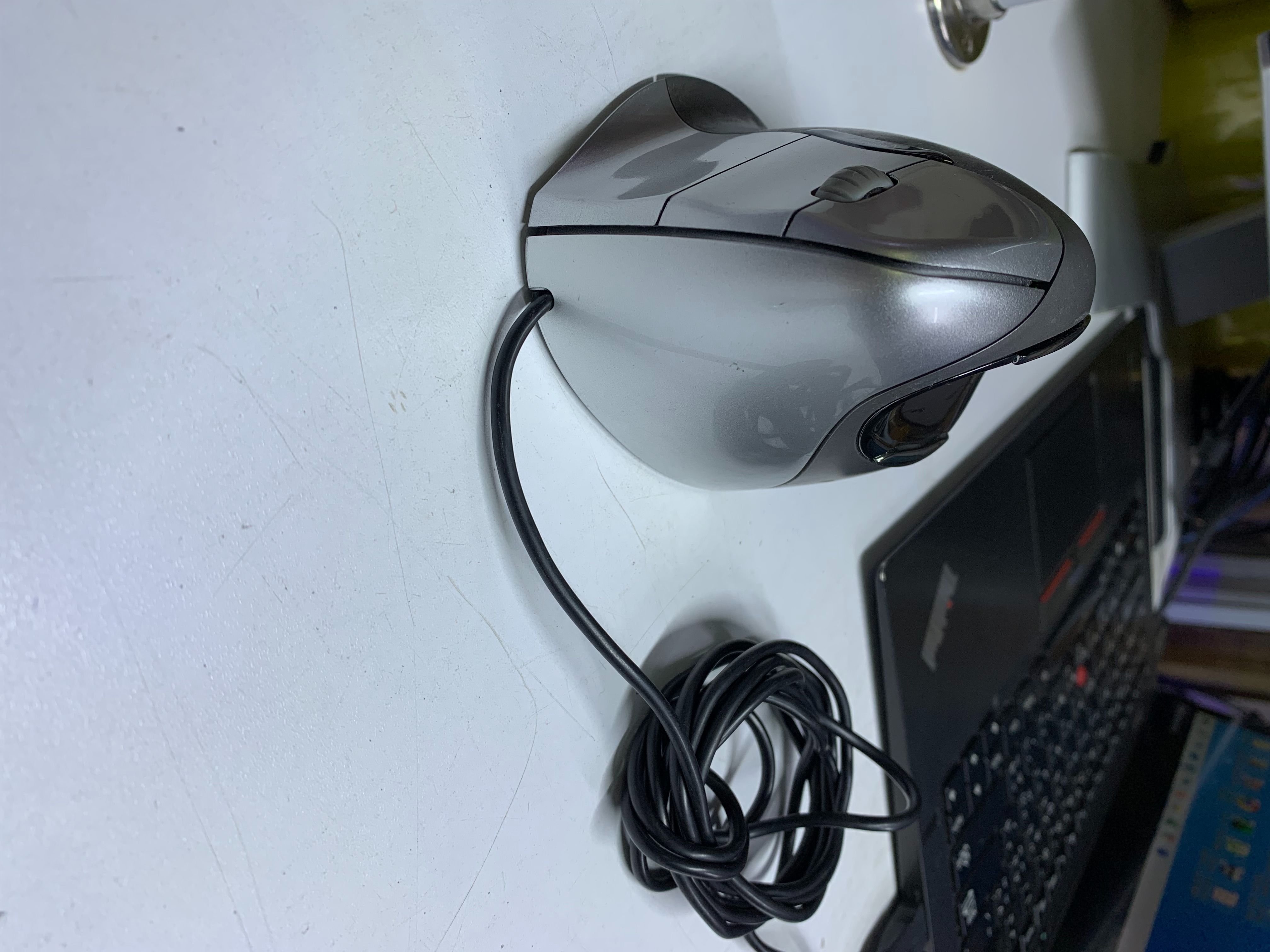GAMING ERGONOMIC  WIRED MOUSE, WITH CUSTOMISED KEY BUTTONS,SCROLL SMOOTHER FIT BETTER