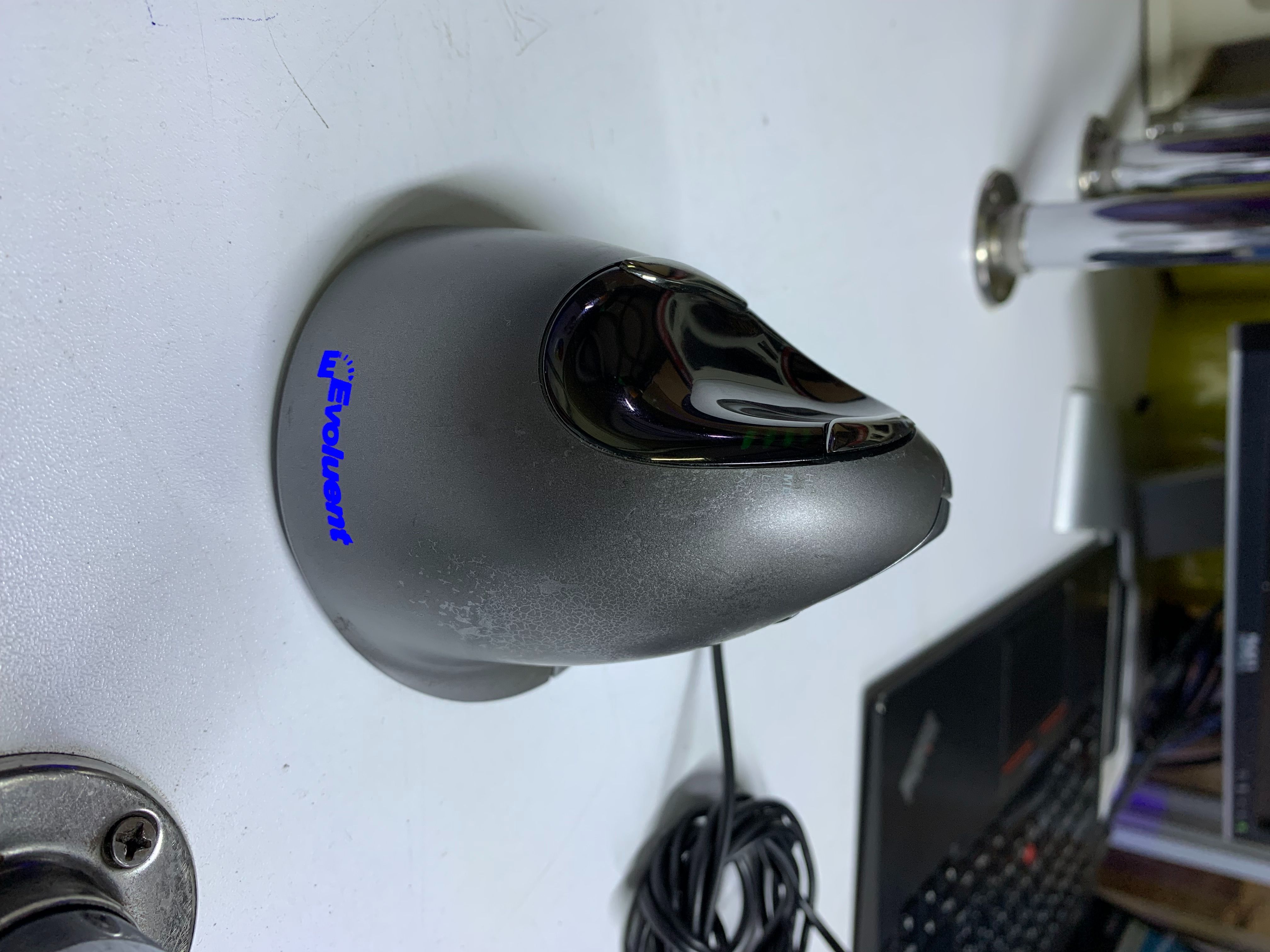 GAMING ERGONOMIC  WIRED MOUSE, WITH CUSTOMISED KEY BUTTONS,SCROLL SMOOTHER FIT BETTER