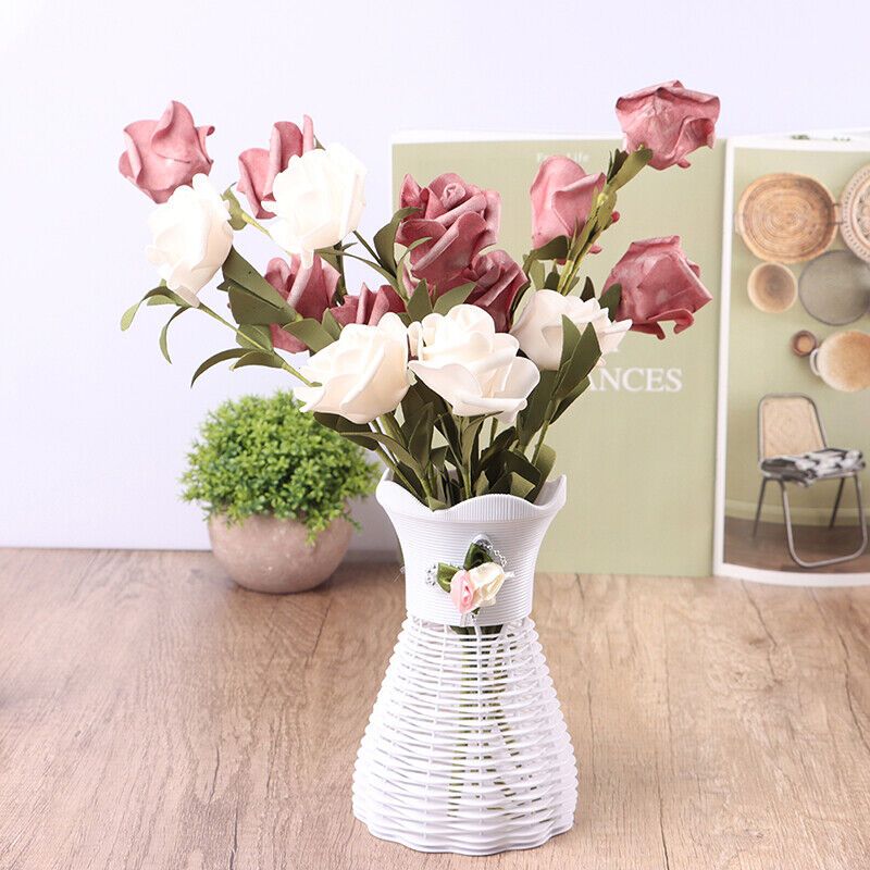 Woven-style design with a cute heart & “LOVE” detail,plastic Flower Basket Vase Flower Pot Woven Handicraft Flower Arrangement, Elegant for Living Room, Farmhouse Restaurant Garden Decor