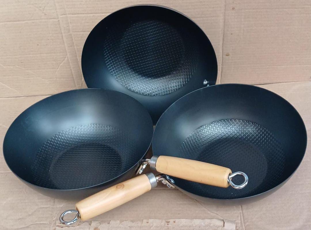 💯 Crazy  offers only on Kilimall online shopping!!!!,👌buy your self   a deep frying pan,  , it's zero coated iron pan, ,anti -rust, wear resistant,, non - stick one with diameter of 24 CM👍