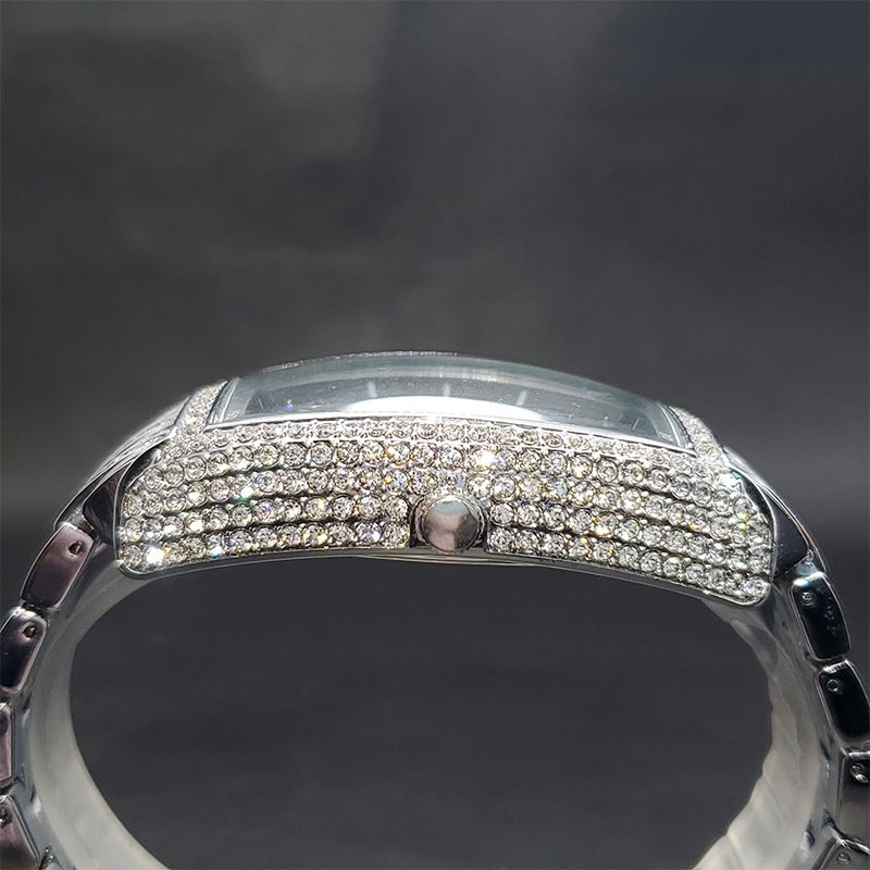 Top Luxury Diamond-Encrusted Hip-Hop Digital Men Watches - Barrel Dial Waterproof Stylish Rap Quartz Ice Watch
