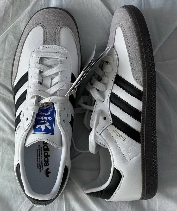 BIG OFFER! UNISEX Grade A Samba white/black Size 37-45 Men's/ Women Fashion Shoes Casual Sneakers Premium Quality As In the Picture