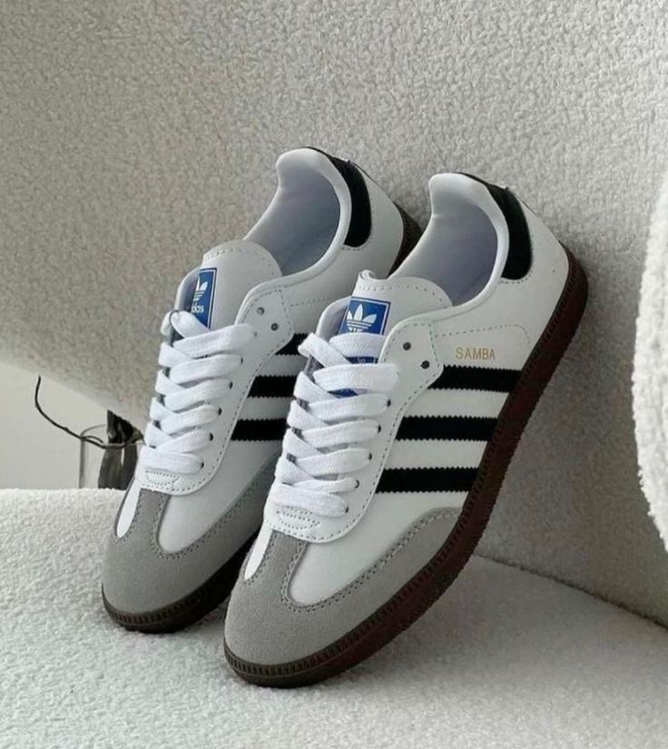 BIG OFFER! UNISEX Grade A Samba white/black Size 37-45 Men's/ Women Fashion Shoes Casual Sneakers Premium Quality As In the Picture