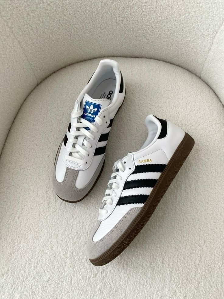 BIG OFFER! UNISEX Grade A Samba white/black Size 37-45 Men's/ Women Fashion Shoes Casual Sneakers Premium Quality As In the Picture