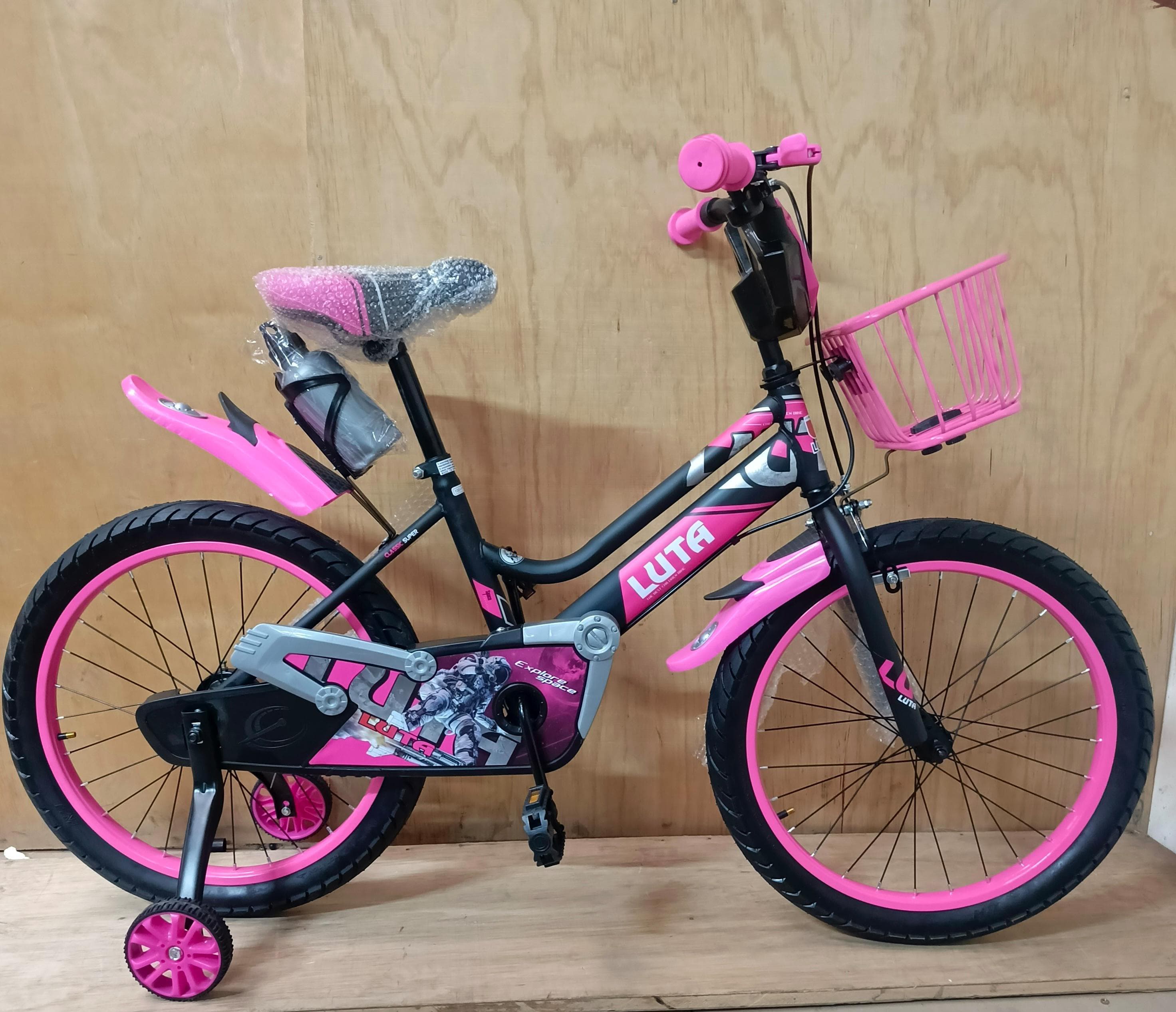 Luta Size 20 Youth Bicycle with Curved Frame – Stylish, Sturdy, Single-Speed Bike for Kids Aged 6–12 | Comfortable Ride with Durable Build & Easy Handling