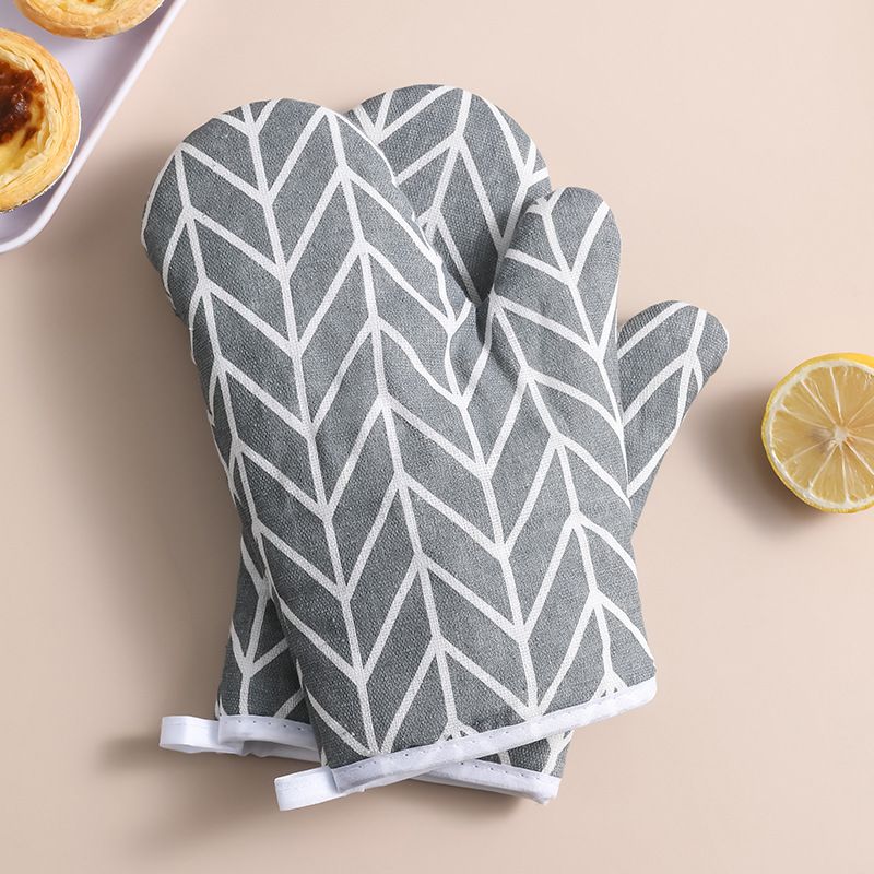 Kitchen Microwave Oven Mitts Thickened Plaid Anti-Scalding Heat-Proof Gloves High Temperature Resistant Baking Cotton Dotted BBQ Non-slip Baking Gloves