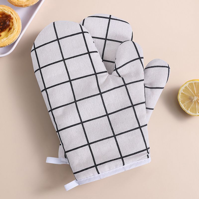 Kitchen Microwave Oven Mitts Thickened Plaid Anti-Scalding Heat-Proof Gloves High Temperature Resistant Baking Cotton Dotted BBQ Non-slip Baking Gloves