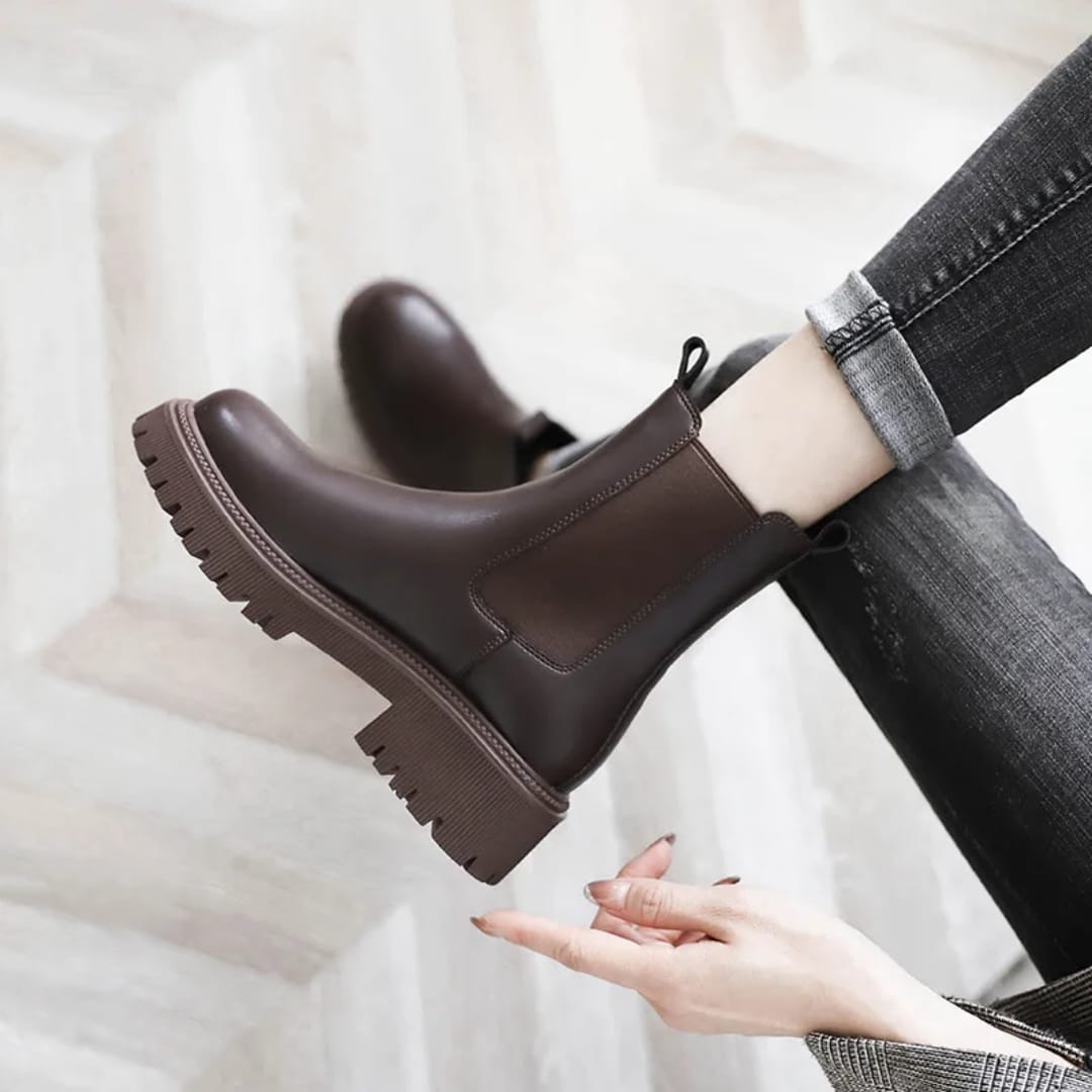 CHIC  CHELSEA  ANKLE BOOTS FOR  LADIES with CHUNKY SOLE