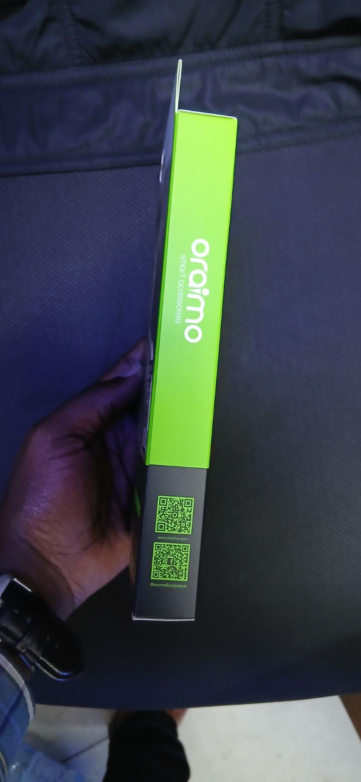 ORAIMO NECKLACE LITE OEB-311 CALL VIBRATION WIRELESS HEADPHONES.