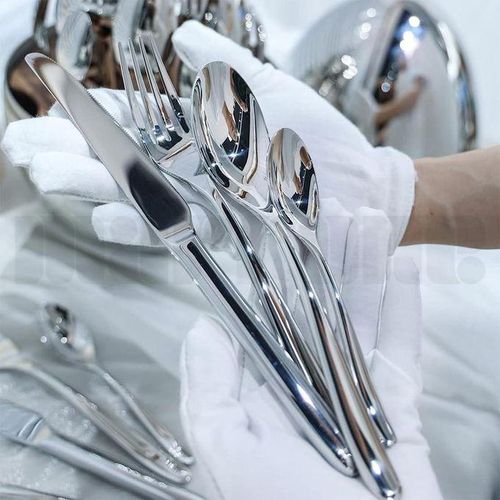 36pc Executive Egg-Shaped Cutlery Set/ Silver colour/ 9 Dinner Knives, 9 Dinner Forks, 9 Table Spoons, 9 Tea Spoons, 1 Egg shaped case/fine dinning