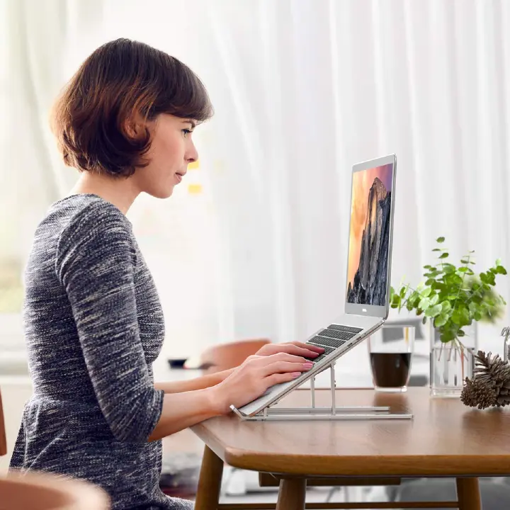 Portable Laptop Stand/Bracket Laptop Stand/Angle Adjustable Height Laptop Mount/Suitable for All Laptops and Tablets (Aluminum)