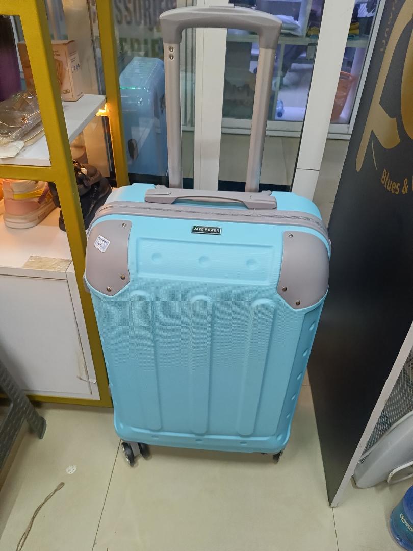 medium fibre suitcase, amazing for traveling