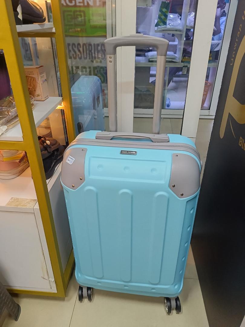 medium fibre suitcase, amazing for traveling