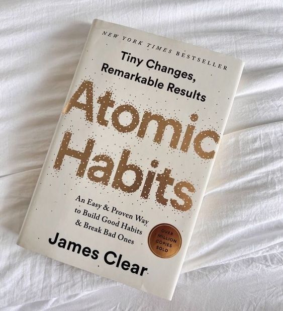 Atomic Habits: An Easy & Proven Way to Build Good Habits & Break Bad Ones
