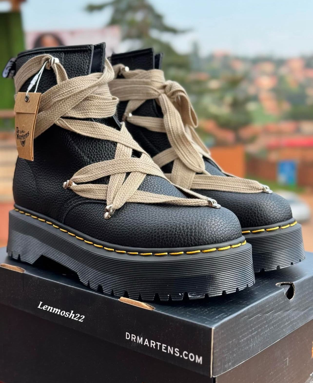 Limited Offer!! Original Dr. Martens Premium Leather Double Sole Boots, Casual High Quality High Cut Unisex Shoes
