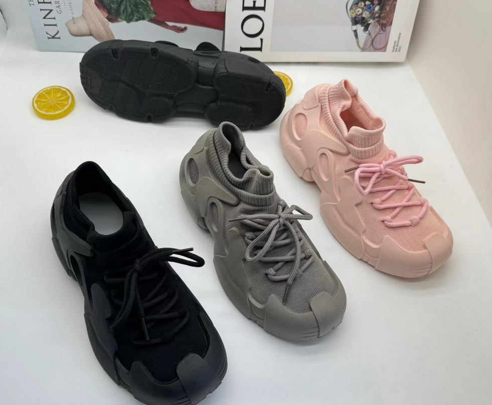 Both Men And Women Sneakers Walking Style Shoes New Arrival Casual Shoes Men Sports Shoes Leisure Men Sneakers Women Sneakers