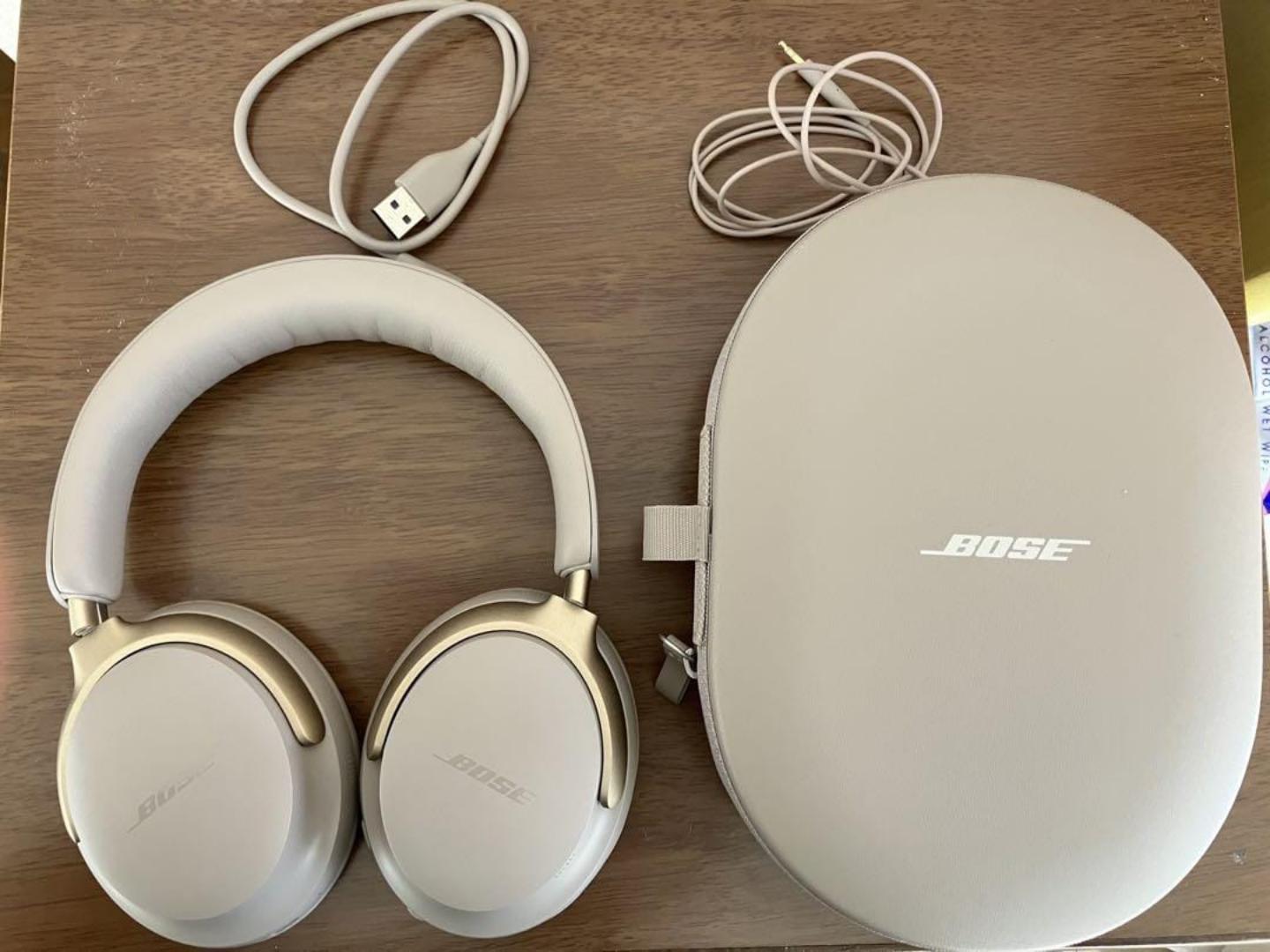 Bose Quite comfort wireless headphones -noise cancelling