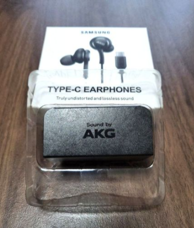 Galaxy AKG Earbuds/earphone for A17 A07 A06 A16 S24 S23 S22 S21  A55 A54 A53 A34 A33 Galaxy Z Flip 4 3 2 Fold 4 3 2 A53 A54 A15 A14 A16 A06 A05 
And all A series Type-C Connector