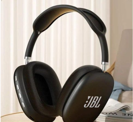 JBL SUPER BASS HEADPHONES WITH A VERY GOOD DAY LASTING BATTERY