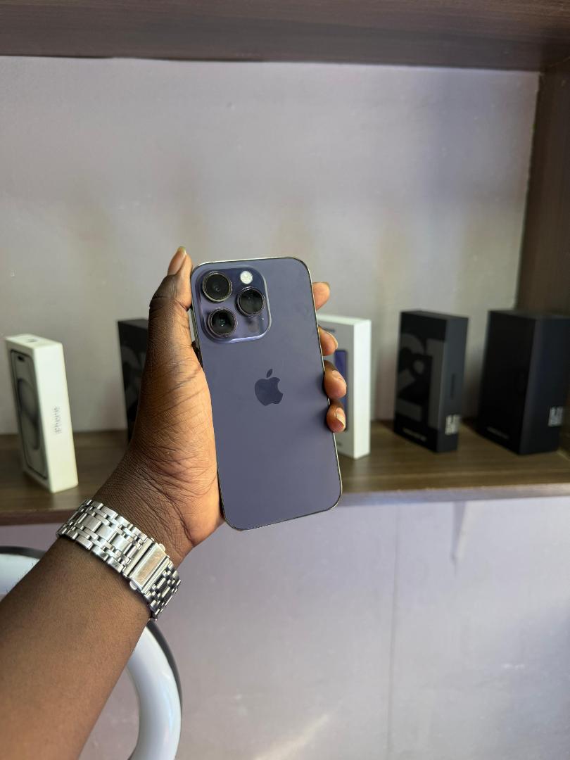 Iphone 14 pro 6gb ram 256gb rom with active face ID battery 🔋 87%
