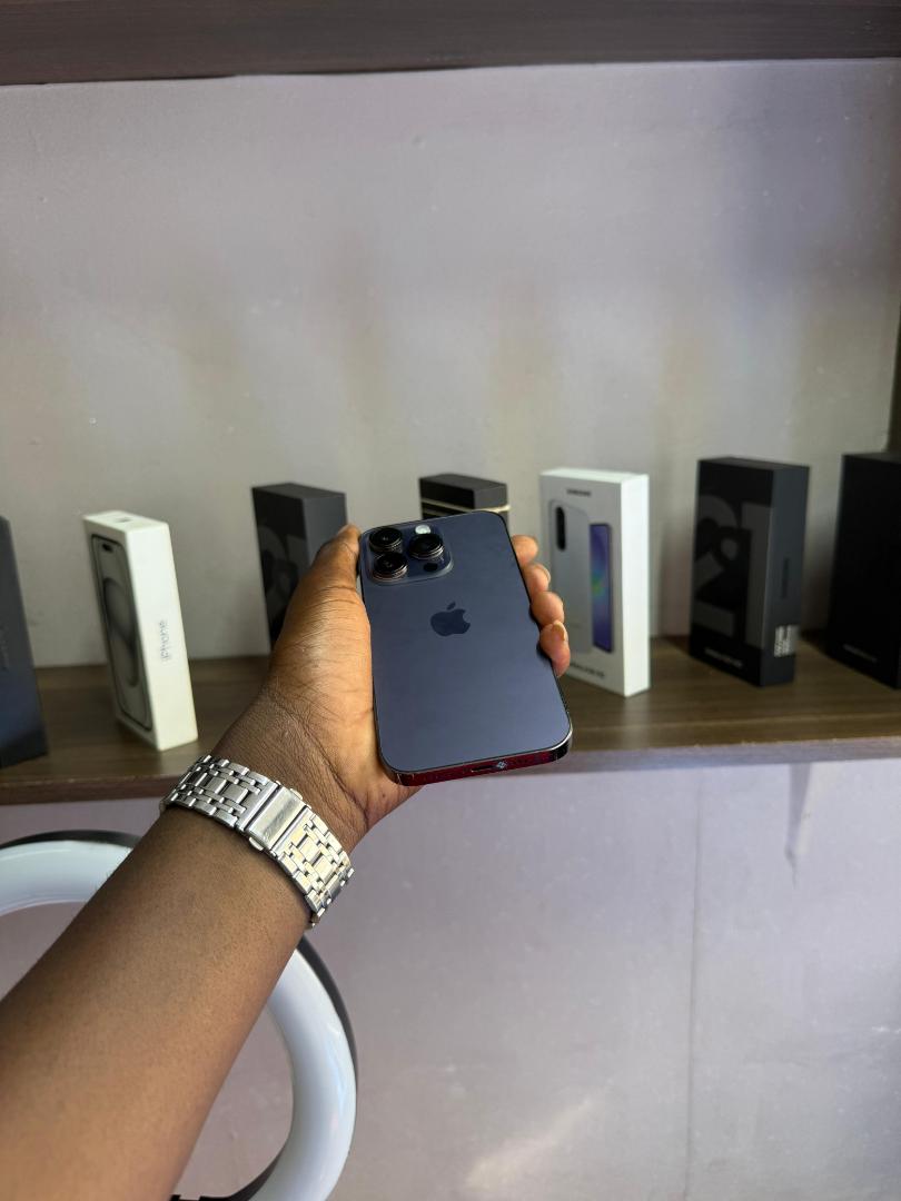 Iphone 14 pro 6gb ram 256gb rom with active face ID battery 🔋 87%