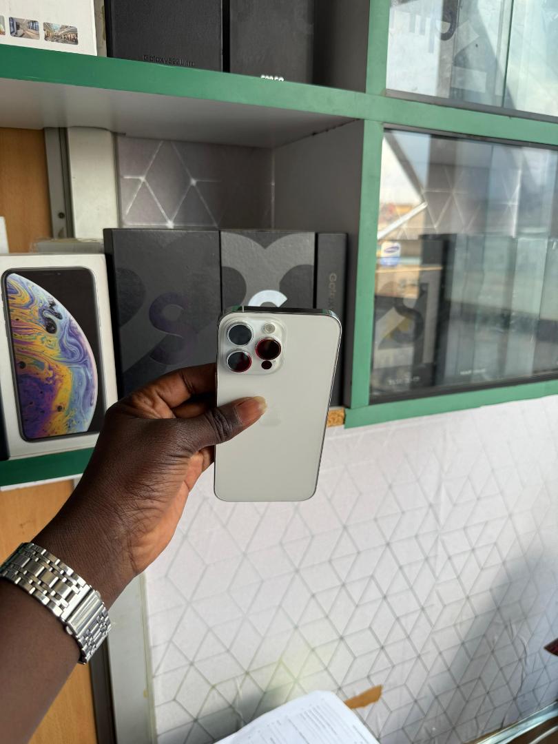 refurbished iPhone 14 pro max 128gb white