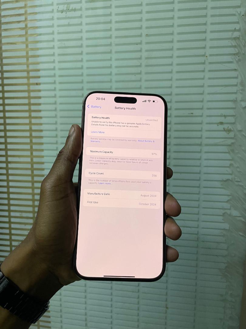 EX UK IPHONE 16 PRO MAX WITH ALL ORIGINAL PARTS