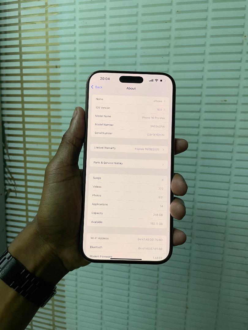 EX UK IPHONE 16 PRO MAX WITH ALL ORIGINAL PARTS
