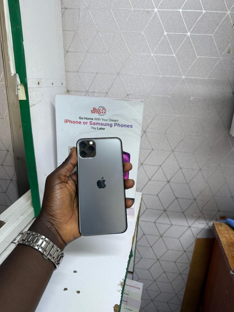 Apple iphone 11 pro max 256gb with face ID smartphone  4Lte flagship performance A13 Bionic chip