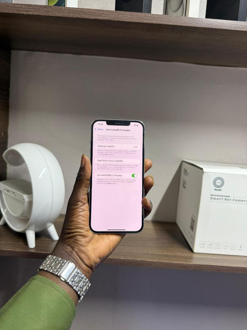EX UK iPhone 12 pro max 128gb white with good battery life