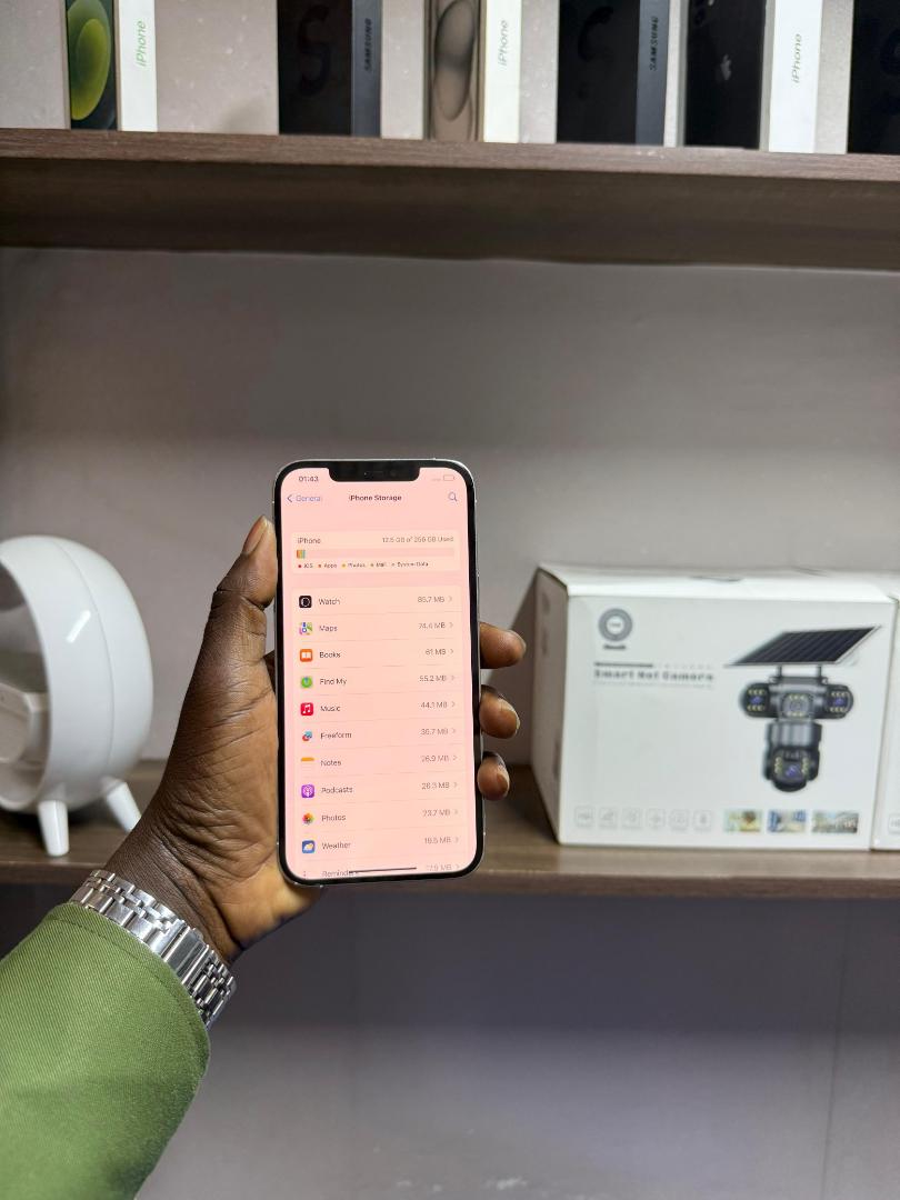 EX UK iPhone 12 pro max 128gb white with good battery life