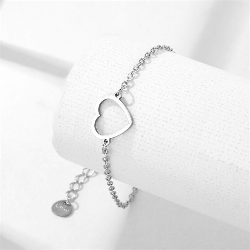 Stainless steel heart bracelet for women Fashion hollow titanium steel bracelet jewelry