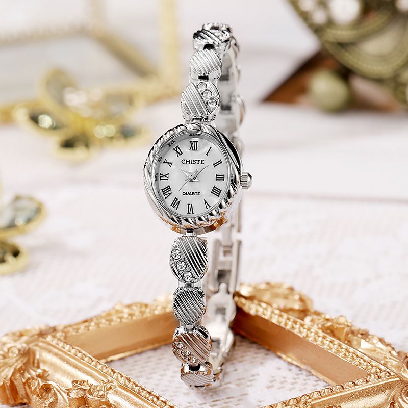 New mother-of-pearl bracelet watch gold ladies watch female style fashion quartz watch temperament middle-aged style light luxury women's watch