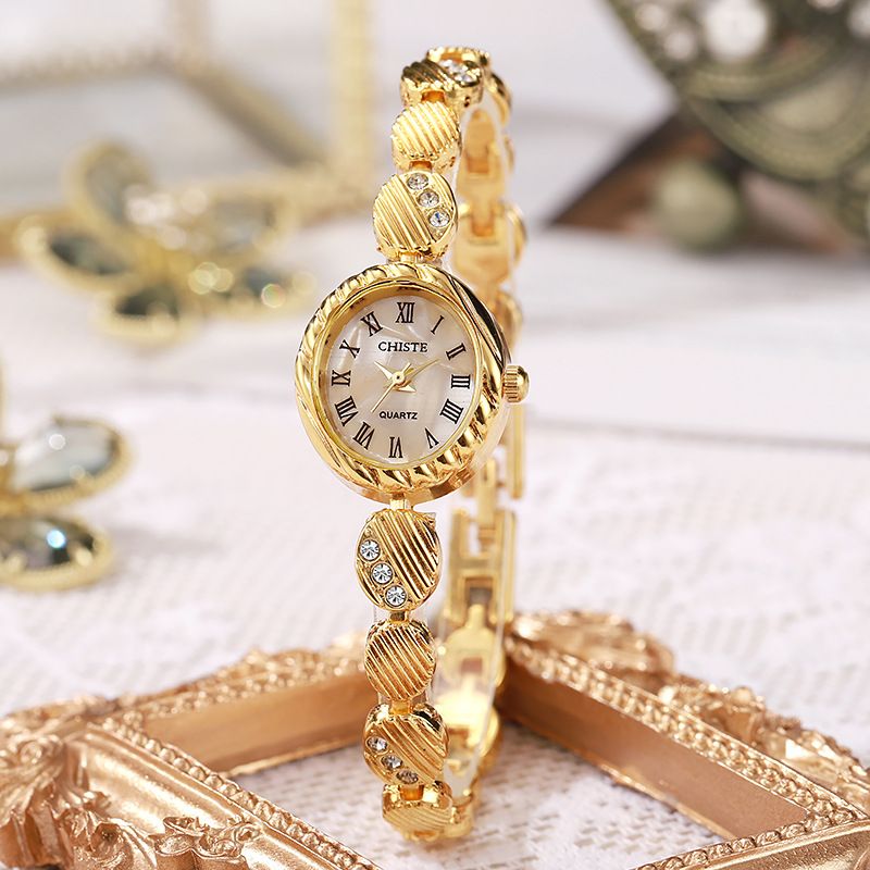 New mother-of-pearl bracelet watch gold ladies watch female style fashion quartz watch temperament middle-aged style light luxury women's watch