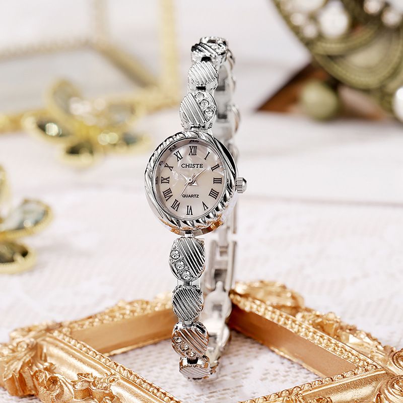 New mother-of-pearl bracelet watch gold ladies watch female style fashion quartz watch temperament middle-aged style light luxury women's watch