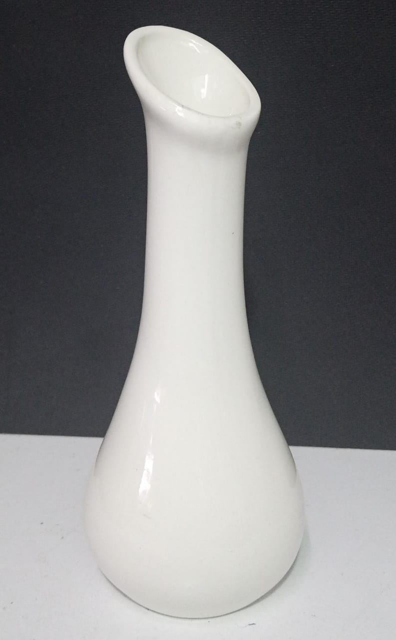 Decorative Ceramic home /office flower Vase with slim nose of 7''