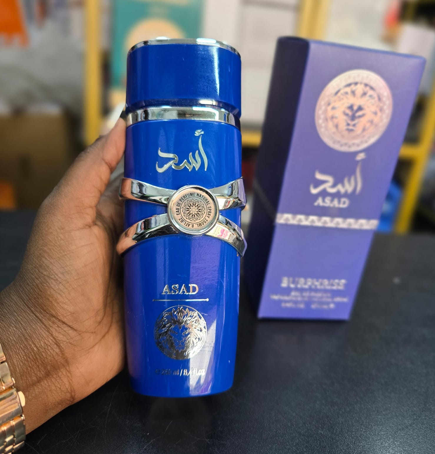 *〰️ Asad Blue Yara*-Asad blue is an exquisite high-end Arabic perfume.

Top notes: Heliotrope,Orchid, Tangerine
Middle notes: Gourmand accord, Tropical fruits
Base notes: Vanilla,Musk Sandalwood

Size