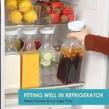 1.5 litres Plastic Juice Carafe with Lids (Set of 3) Carafes for Mimosa Bar, Drink Pitcher with Lid, Water Bottle, Milk Container, Clear Beverage Containers for Fridge, Pantry Storage, Round Pitchers