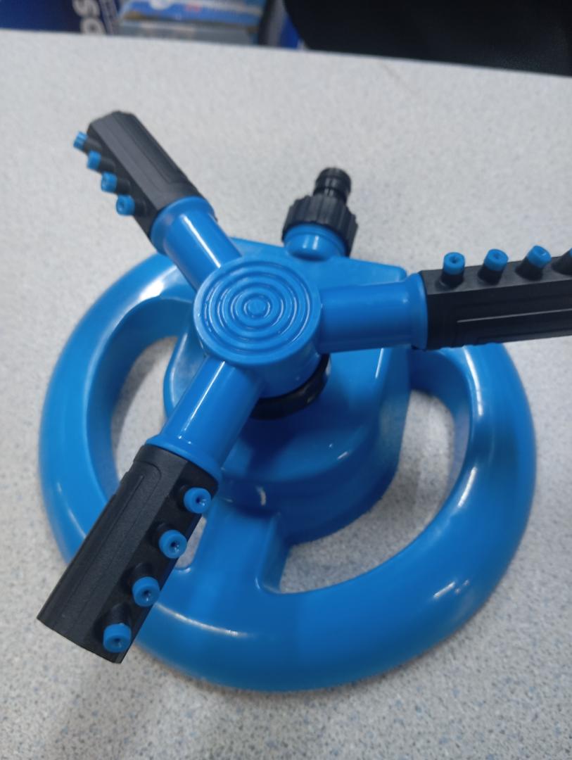 360° Rotation 3 nozzle Fully Circle Water Sprinkler