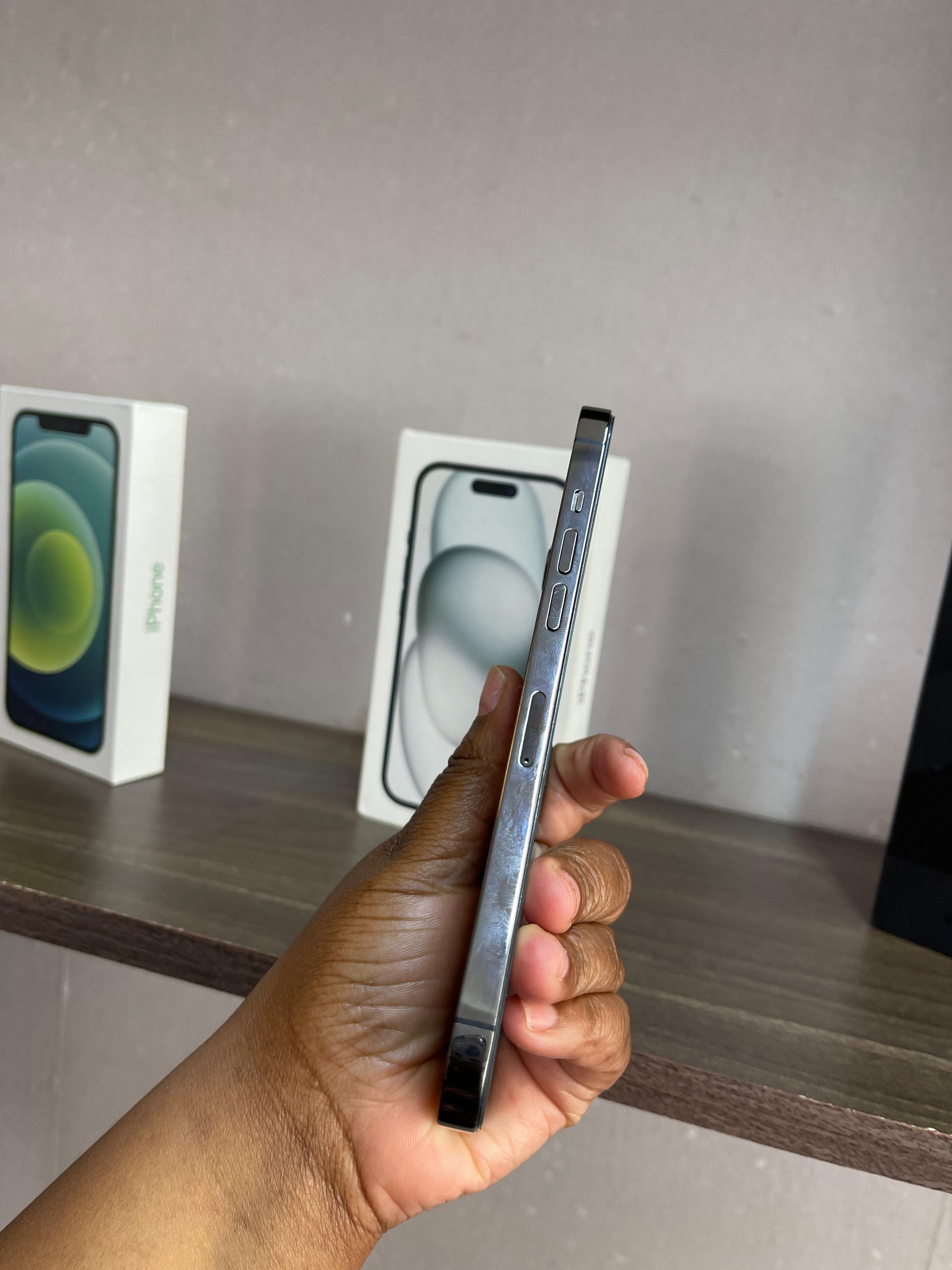 Refurbished Apple iPhone 12 Pro Max 256GB – Super Retina XDR OLED Display, Triple Camera, Face ID, Fully Tested & Clean Condition
