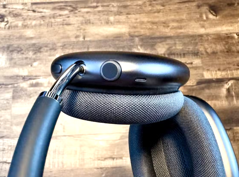 Apple AirPods Max – Wireless Over-Ear Headphones with ANC, Spatial Audio, Long Battery Life & Premium Sound