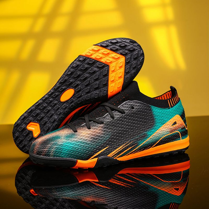Men Kids Fashion Soccer Shoes Cleats High-top Team Sports Training FG Firm TF Turf Comfort Football Shoes Outdoor